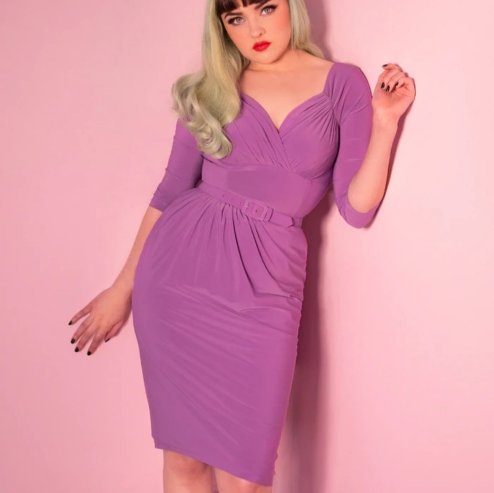 NWT Vixen Micheline Pitt Starlet Wiggle size M lavender